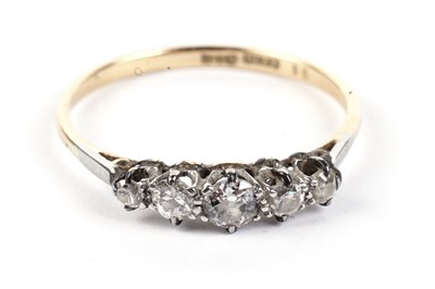 Lot 476 - A five-stone diamond ring