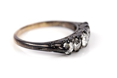 Lot 1232 - A Victorian five stone diamond ring