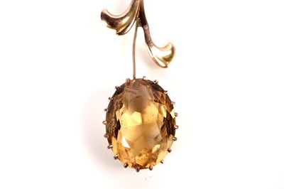 Lot 1242 - An Edwardian gold drop necklace