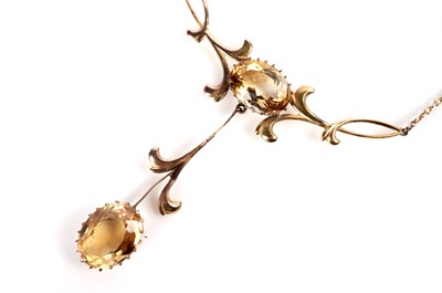 Lot 1242 - An Edwardian gold drop necklace