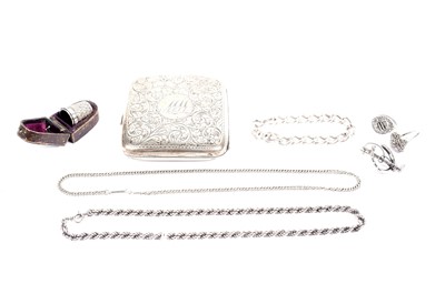 Lot 835 - A selection of silver, silver jewellery and costume jewellery