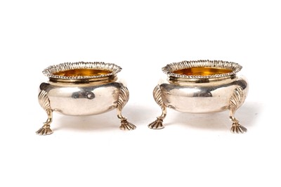 Lot 188 - A pair of early Victorian silver cauldron salts