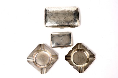 Lot 1552 - A late Victorian silver cigar case; and other items