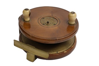 Lot 1823 - A mahogany and brass starback Nottingham centre pin reel