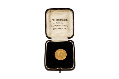 Lot 949 - A George V gold half sovereign