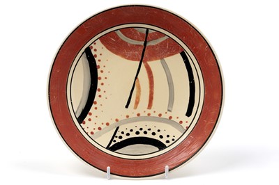 Lot 553 - A Clarice Cliff Bizarre ‘Red Carpet’ pattern circular plate