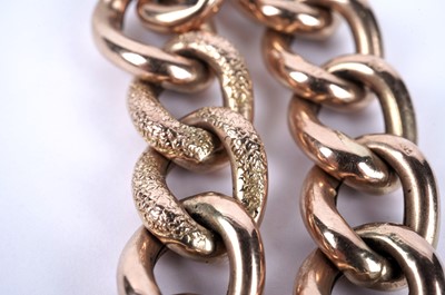 Lot 32 - A 9ct rose gold chain-link bracelet