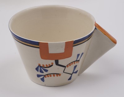 Lot 564 - A Clarice Cliff ‘Ravel’ pattern tea service