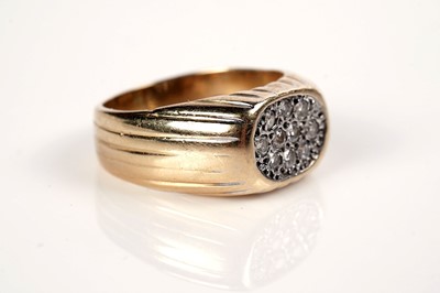 Lot 1287 - A diamond ring