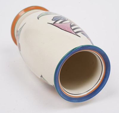 Lot 591 - A Clarice Cliff Latona ‘Cartoon Flower’ pattern vase