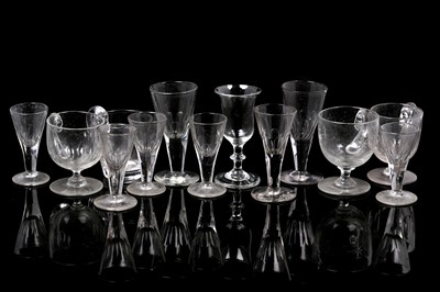 Lot 400 - Thirteen various glasses