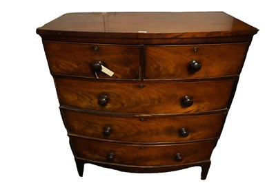 Lot 123 - A George III mahogany bow fronted chest of drawers