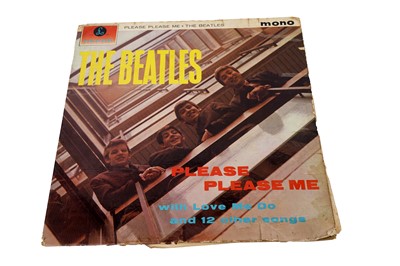 Lot 889 - The Beatles - Please Please Me, first pressing