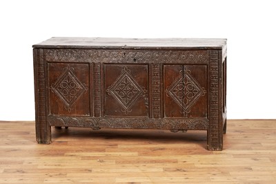 Lot 26 - An early/mid-18th Century oak chest