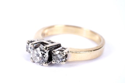 Lot 36 - A diamond three stone ring