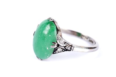 Lot 177 - An Art Deco jade and diamond ring