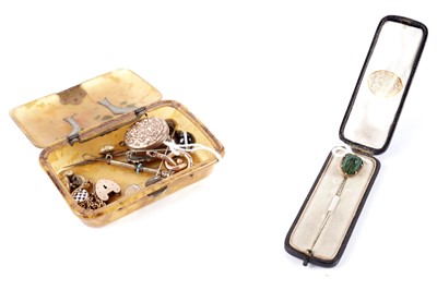 Lot 260 - A selection of Victorian and later jewellery