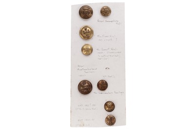 Lot 141 - British Regiment buttons