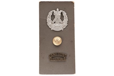 Lot 143 - The Cameron Highlanders of Ottawa button and badge