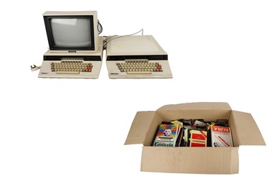 Lot 905 - A Tatung Einstein computer system