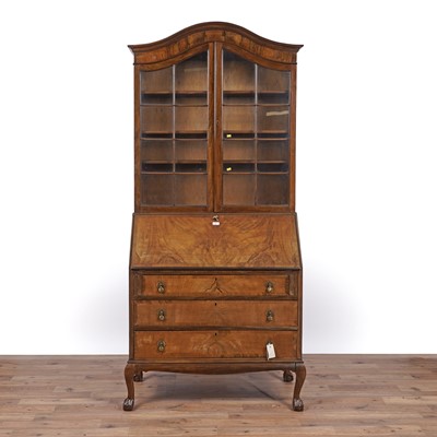 Lot 9 - An early 20th Century walnut bureau bookcase