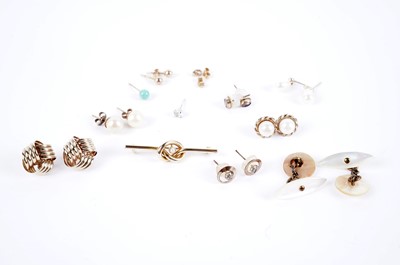 Lot 242 - A collection of cultured pearl set and other jewellery