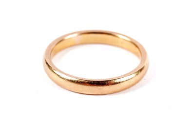 Lot 270 - A 22ct yellow gold wedding band