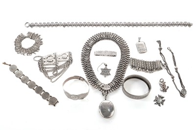 Lot 253 - A collection of antique silver and other jewellery