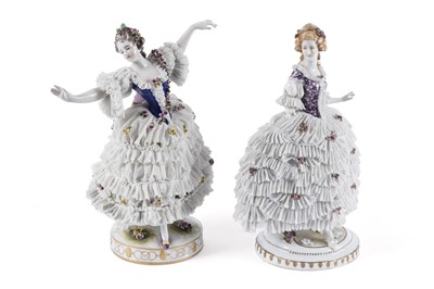 Lot 391 - Two Dresden decorative ceramic figures of Crinoline ladies