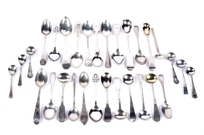 Lot 394 - A selection of Georgian and later silver spoons