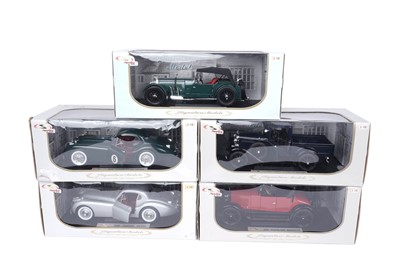 Lot 149 - A collection of Signature Models 1:18 scale diecast model cars