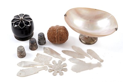 Lot 416 - A selection of mother-of-pearl and other collectibles