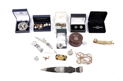 Lot 320A - A selection of silver and costume jewellery