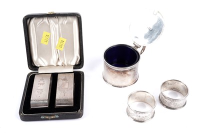 Lot 427 - A Victorian silver mustard pot; and two pairs of silver napkin rings