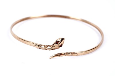 Lot 45A - A 9ct yellow gold snake pattern bangle