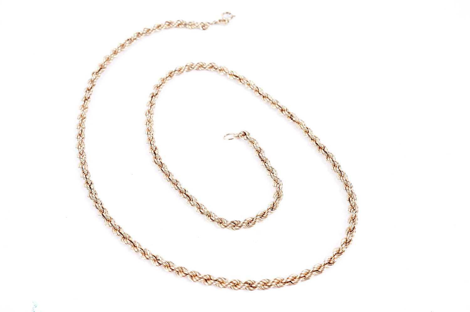Lot 65 - A 9ct yellow gold twist link chain necklace