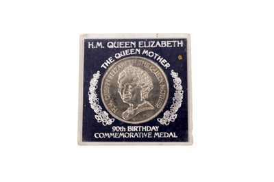 Lot 509 - A collection of commemorative coins sets