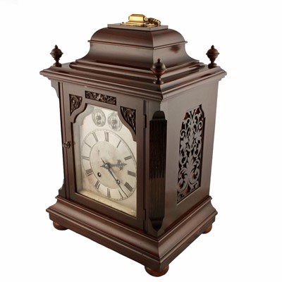 Lot 277 - A Georgian style bracket clock