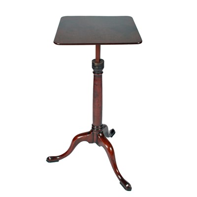 Lot 460 - A George III mahogany telescopic tripod table