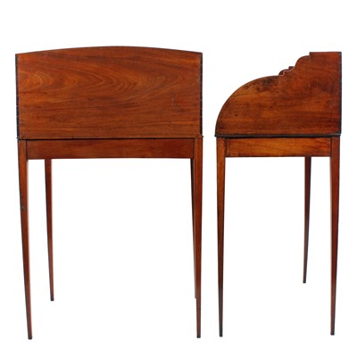 Lot 478 - A fine pair of George III mahogany side tables