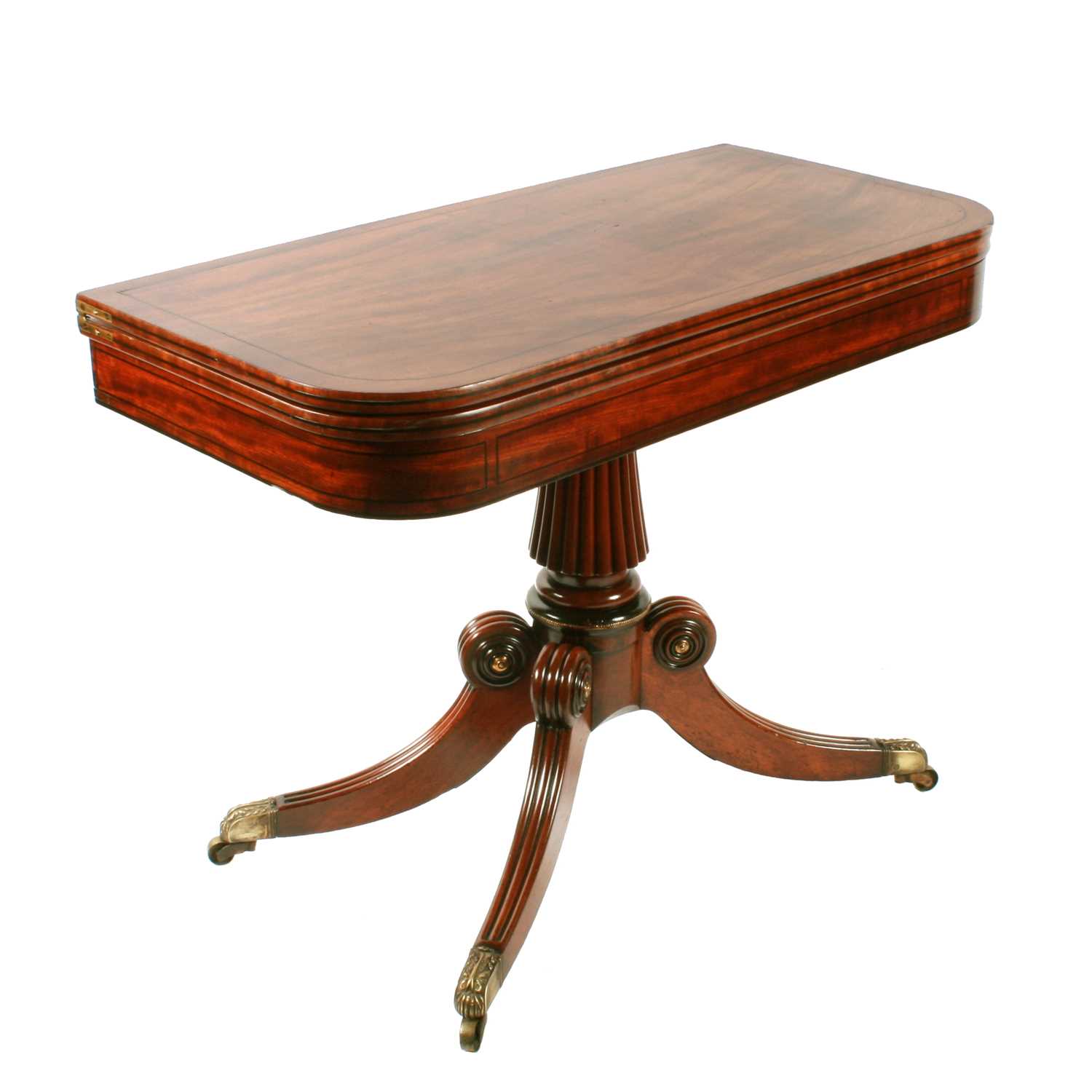 527 - A good George III mahogany tea table