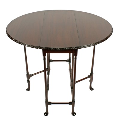 Lot 570 - A Georgian style mahogany drop leaf 'Spider' legged table