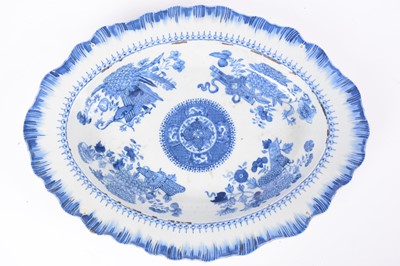 Lot 6 - A late 18th Century Chinese export blue and white meat dish