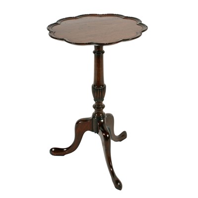 Lot 614 - An Edwardian mahogany tripod kettle stand or wine table