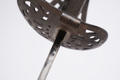 Lot 238 - An 1821 pattern Heavy Cavalry Officers sword, by Robert Mole