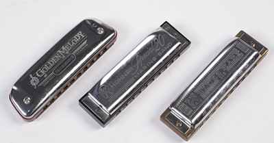 Lot 39 - Six harmonicas