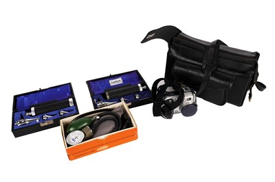 Lot 824 - A collection of medical and camera equipment