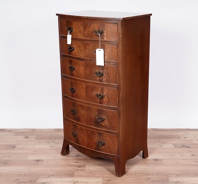 Lot 98 - A Georgian style mahogany bowfront chest of drawers