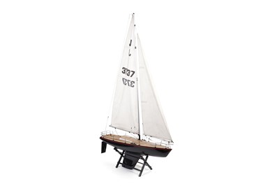 Lot 689 - A Kyosho remote-control yacht