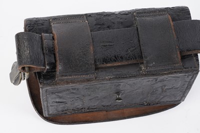 Lot 106 - A rare waist belt and clasp with cartouche box with badge